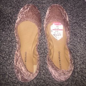 Lucky brand pink velvet flats